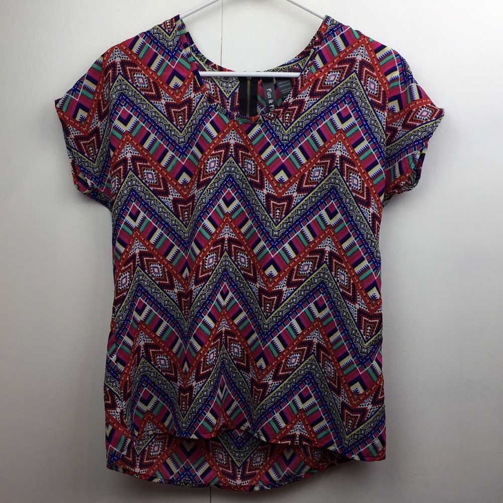 Fun & Flirt Zig Zag Print Short Sleeve Top